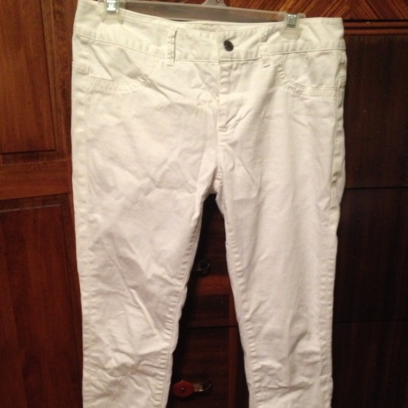 London jean skinny leg white jeans size 6