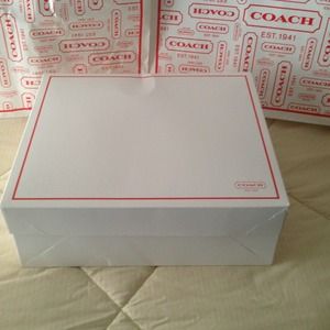 Coach gift box, large and med bag