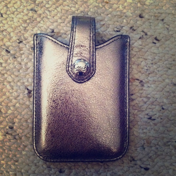 Coach iPod touch/iPhone case! - Picture 1 of 2