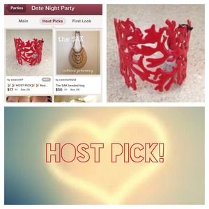 🚫SOLD🚫🚫🎉HOST PICK🎉🎉Red Coral Reef Cuff