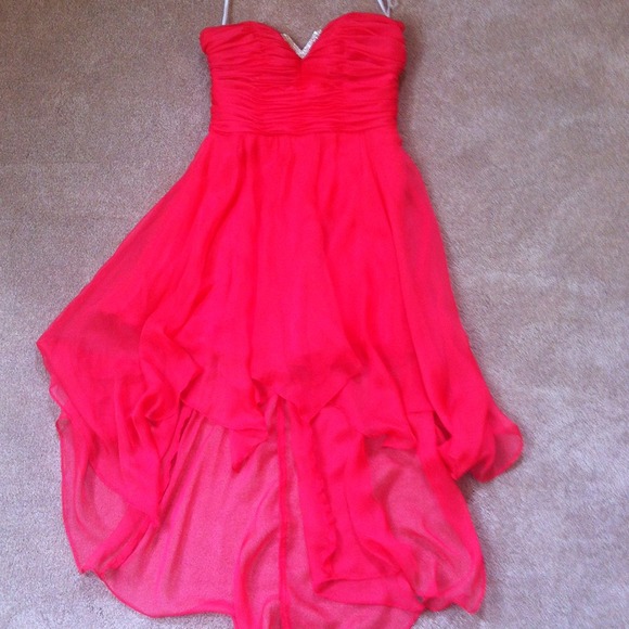 Salmon colored formal dress - Picture 2 of 4
