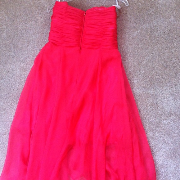 Salmon colored formal dress - Picture 3 of 4