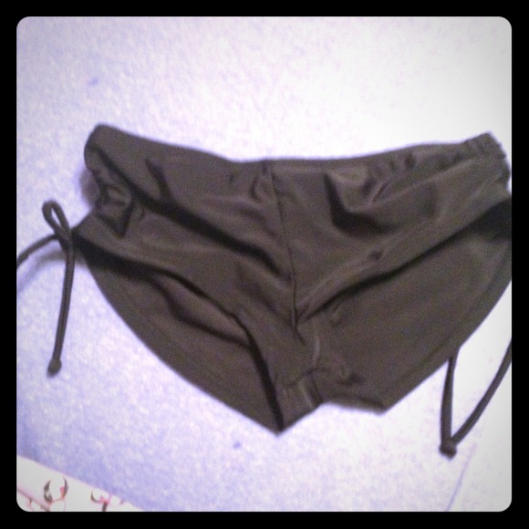 Black bikini bottoms
