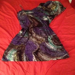 Super cute one shoulder dress!