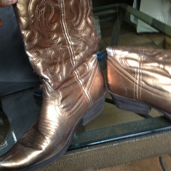 Cow girl boots!