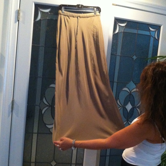 SOLD!  100 percent silk Vince skirt