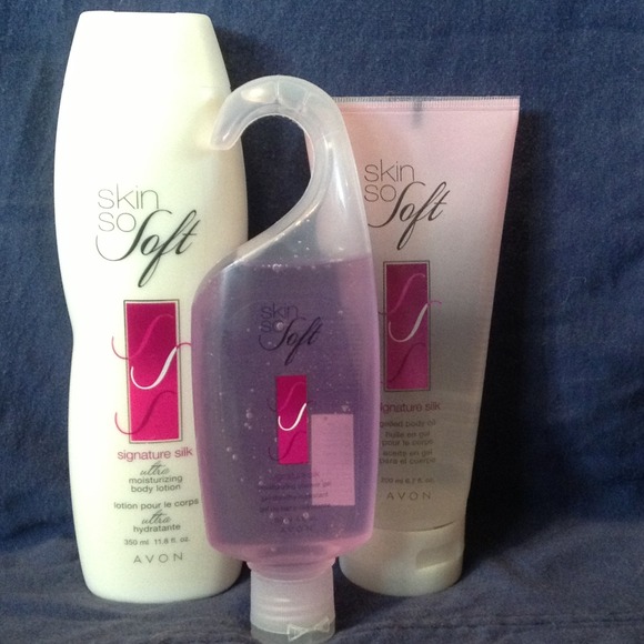 SOLD ON EBAY SkinSoSoft, Signature Silk Set