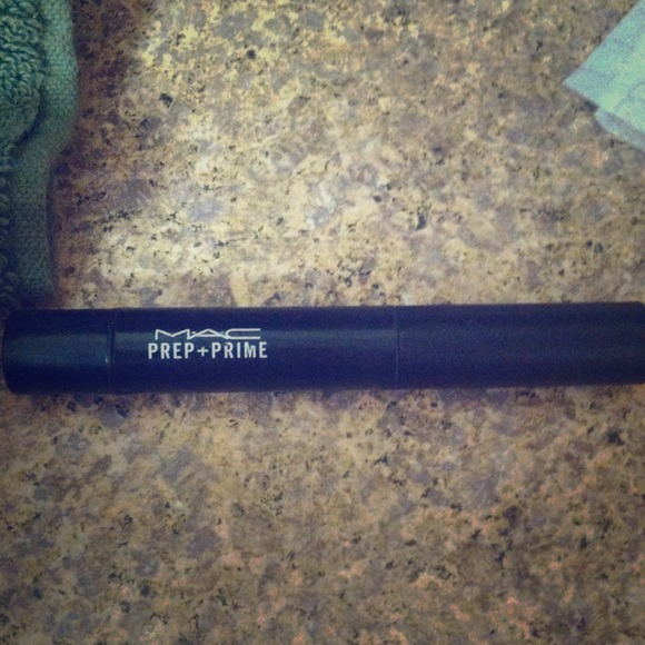 🚫Traded🚫MAC prep+prime highlighting pen