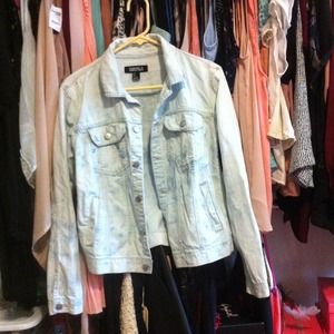 💢SOLD💢New light acid washed denim Jacket