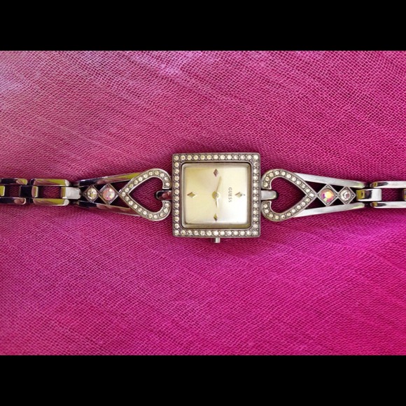 🚫SOLD IN BUNDLE🚫💘Rhinestone GUESS watch!💘 - Picture 2 of 4