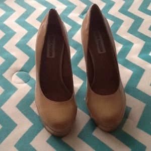 Steve Madden Nude Heels