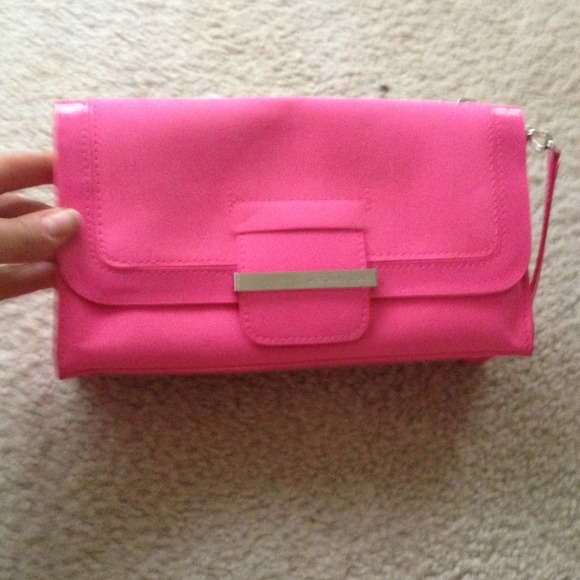 🎀Sold Victoria's Secret hot pink clutch wristlet