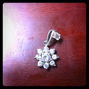 Snow flake silver pendant