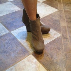 Express Suede Boots