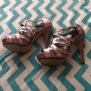Shi by Journeys glittered heels! Size 8