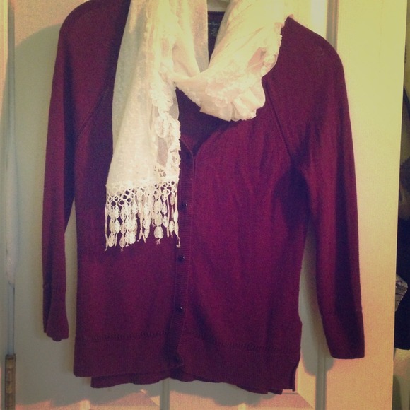 ❤Sold!!❤ American eagle sweater