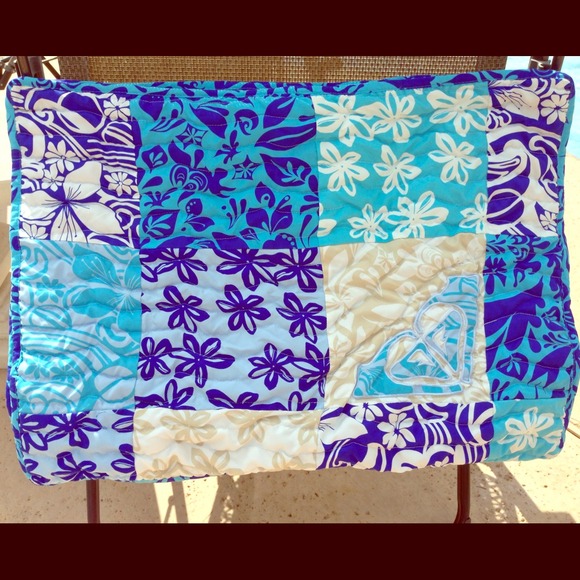 Two 20"x26" ROXY pillowcase shams