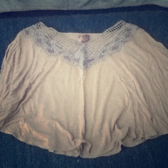 🌙🌞❌GONE❌🌞🌙Unique poncho style top!!