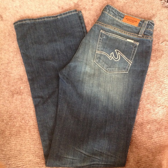 Anoname Emma Midrise jeans