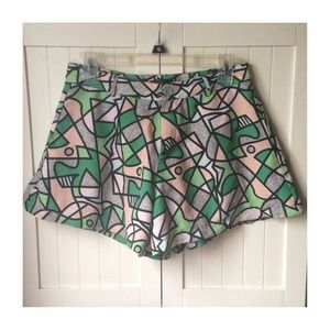 NEW from LF High Waist Geometric Shorts!