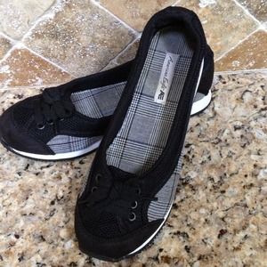 Reserved audreyhopes American Eagle Plaid Flats