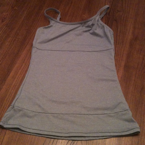 SOLD. In Bundle Flexees tanks - Picture 4 of 4