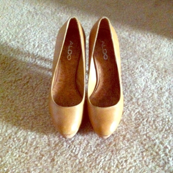 ❌SOLD❌Aldo nude pumps size 37