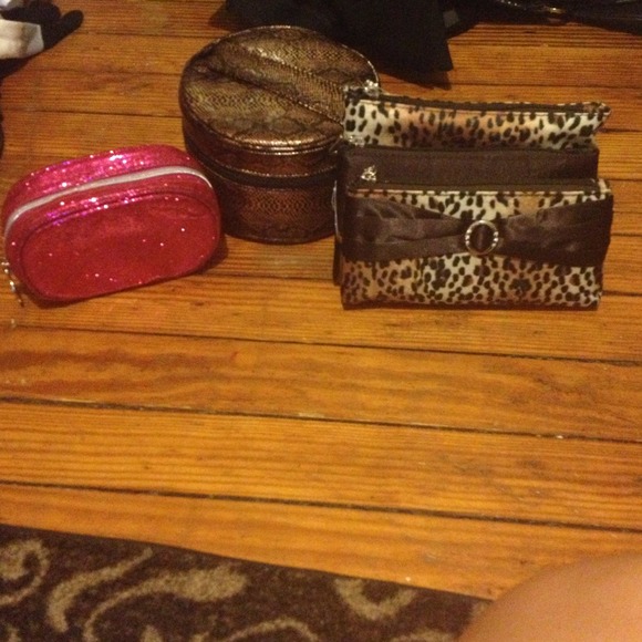 Makeup bags.  🚫No Trades