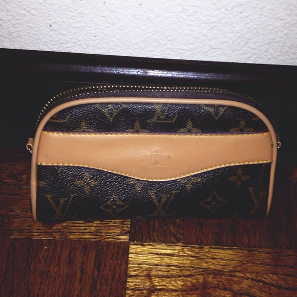 FINAL MARKDOWN LV Pouch