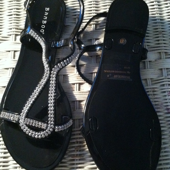 Shoes - Picture 3 of 4