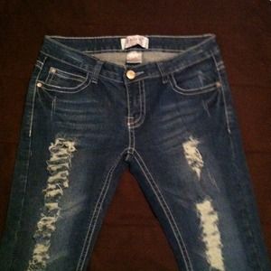 NWOT Ripped blue Jeans