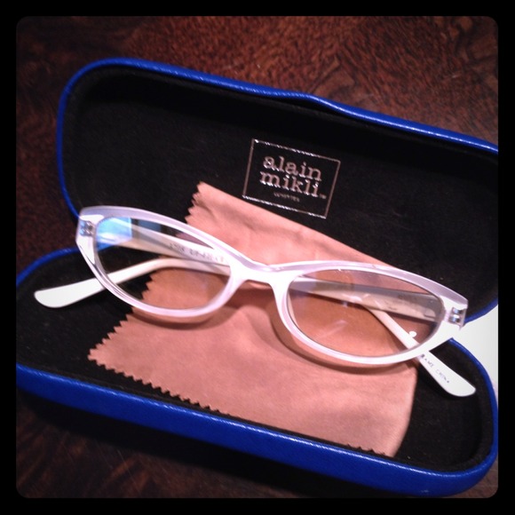 💥Reduced again💥Alain Mikli White Sunglasses