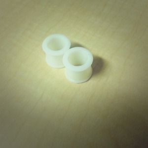 7/16" White Silicone Tunnel Plugs