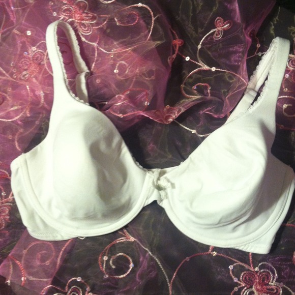 HOLD AMANDA BETH Victoria's Secret bra 38C