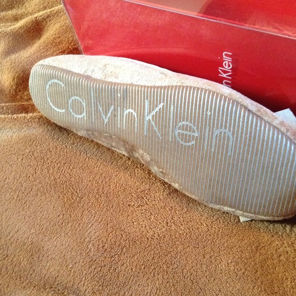 Calvin Klein Bow Slippers - Picture 2 of 4