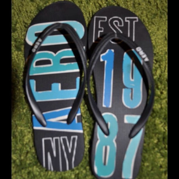 A summer bundle! Mini skirt, lace tank,and flops! - Picture 3 of 4