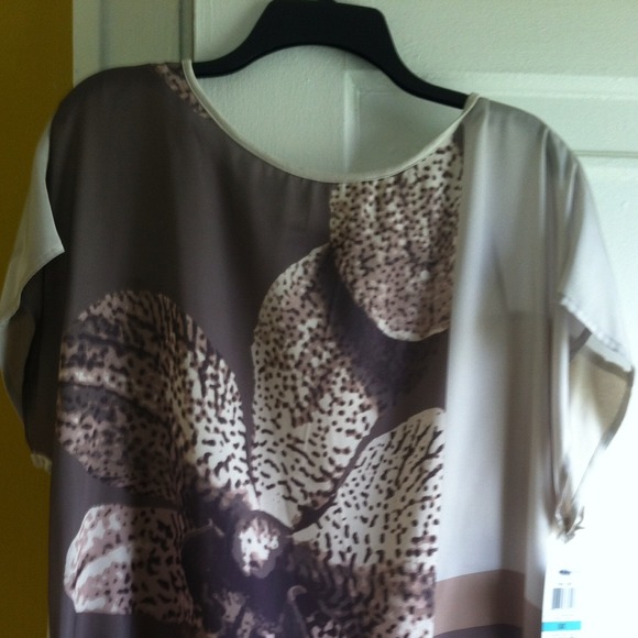 Alfani screen print top NWT