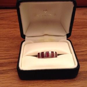 Sterling silver garnet ring