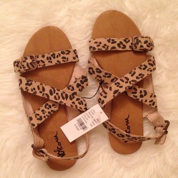 Volcom Shoes - RESERVED Volcom Leopard Buckle Sandals
