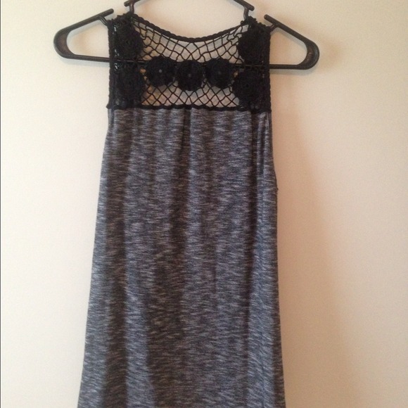 Vest - Picture 2 of 4