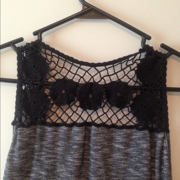 Vest - Picture 3 of 4
