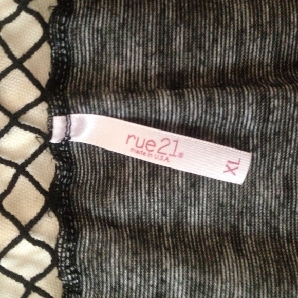 Vest - Picture 4 of 4