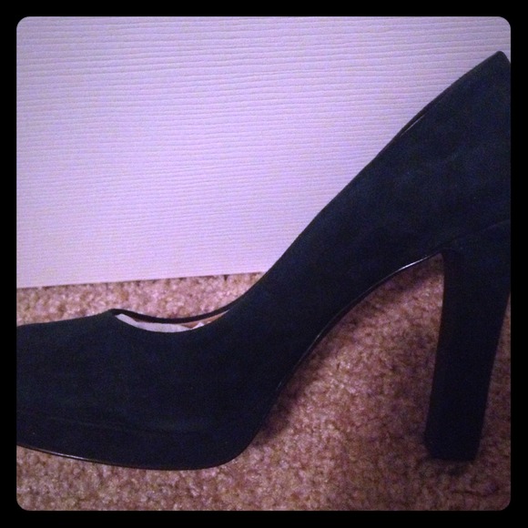 New Suede 5|48 Brand Dark Green Pumps
