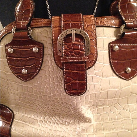 🚫Sold 🎉Host Pick🎉 Cato Beige & Brown Purse - Picture 2 of 4