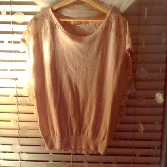 Champagne pink sweater shirt w/ lace