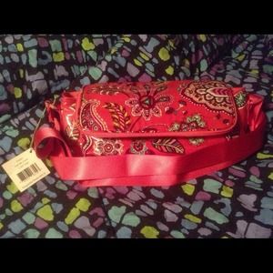 bundle wit luggage tag