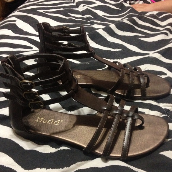 Brown gladiator sandals NWOT - Picture 3 of 4
