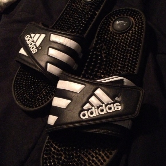 Slip ons - Picture 2 of 3