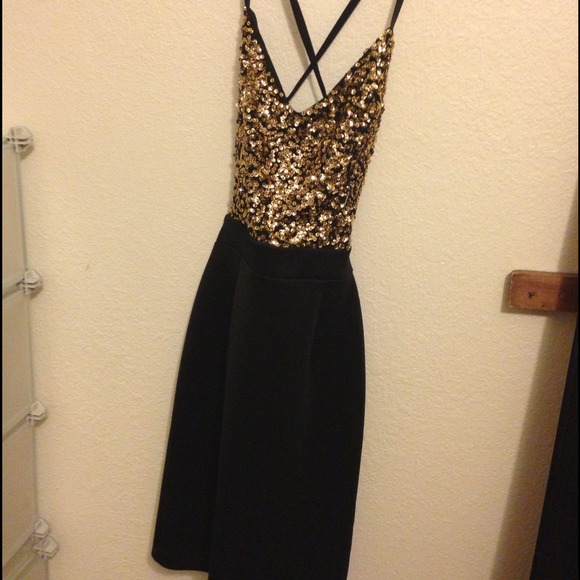 💢SOLD💢Sequins backless dress⭐