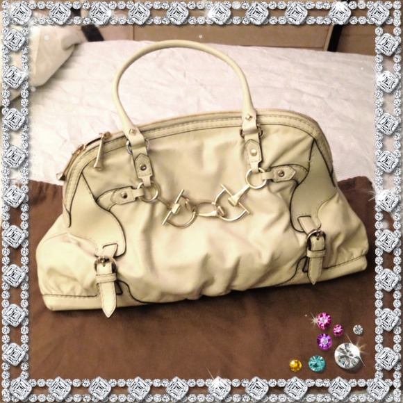 💯Authentic Gucci bag white full leather